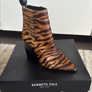 Kenneth Cole West Side Bootie RB Women's Tiger Print Ankle Boots - Brown NIB